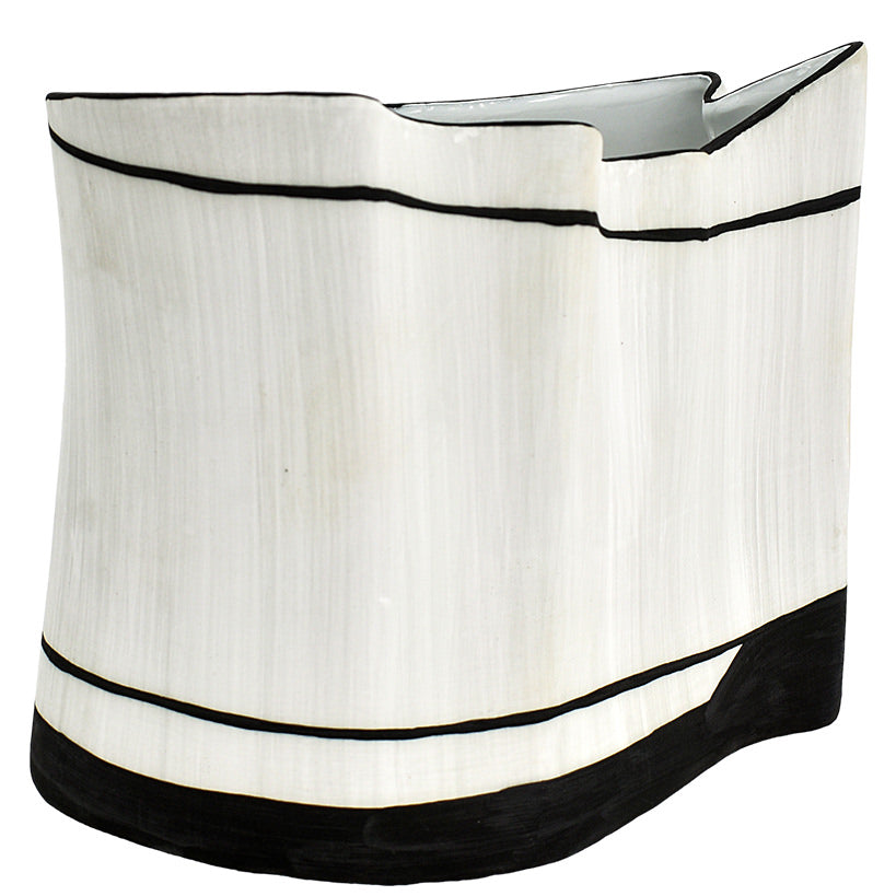 PORCELAINE HANDMADE VASE