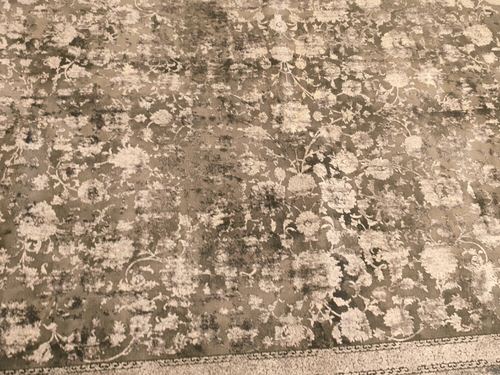 CARPET Aristocratic Allure