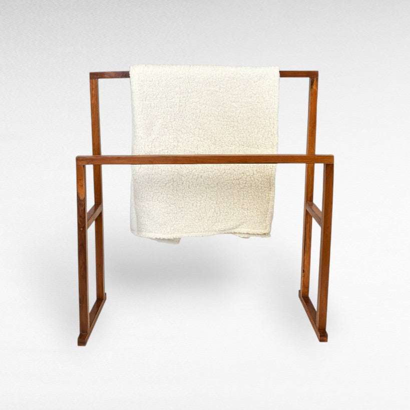 TOWEL HANGER