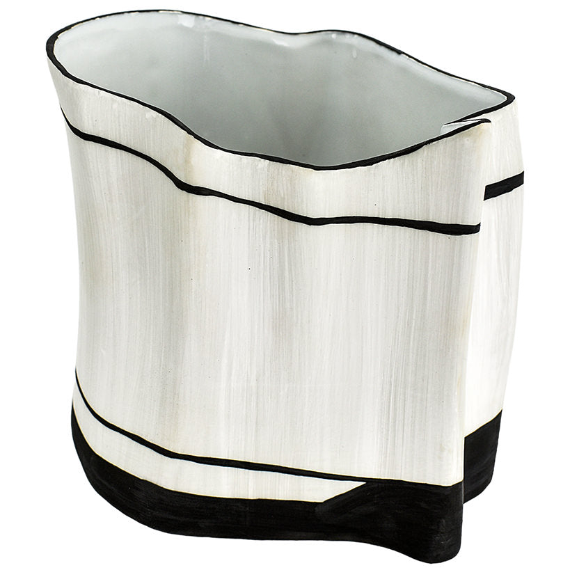 PORCELAINE HANDMADE VASE