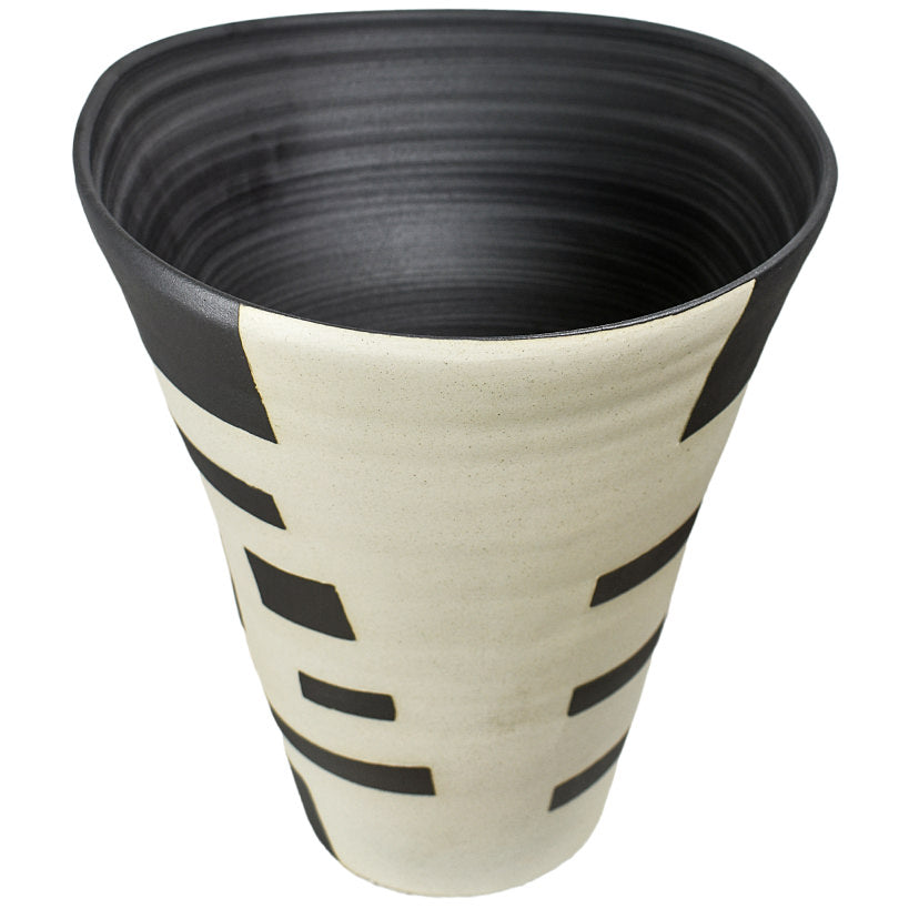 LINES & SQUARES VASE MEDIUM