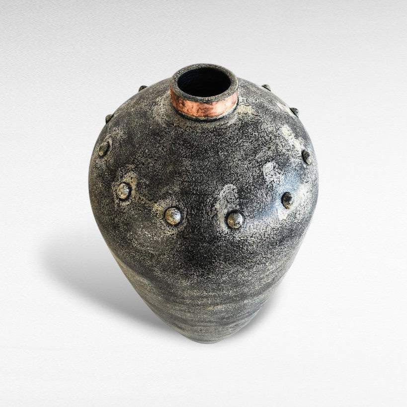 POT WITH COPPER RING - Chora Mykonos