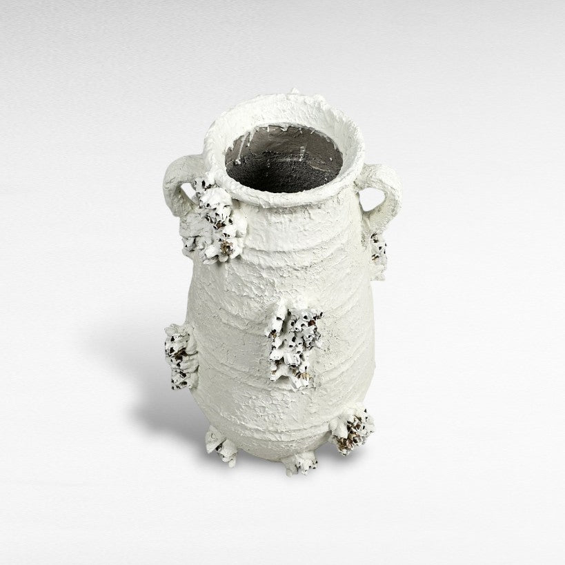 TERRACOTTA WHITE VASE WITH CORALS W35 |D35 |H70 CM