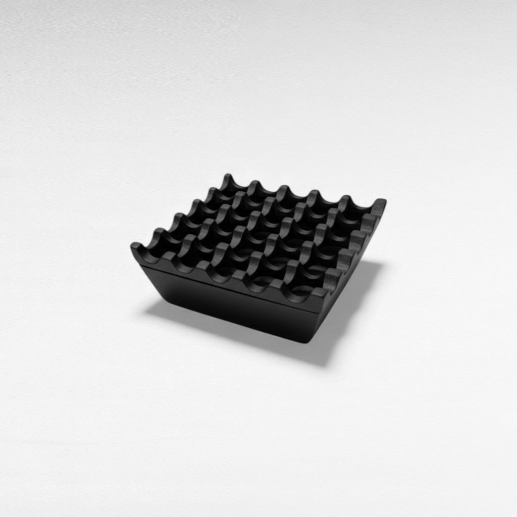 ASHTRAY BLACK 11x11x5cm