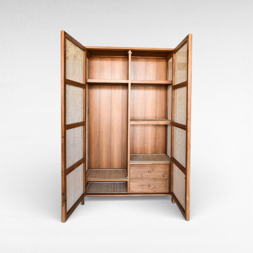 NATURAL CUPBOARD WITH VIENNESE RATTAN W140 |D550 |H210 cm