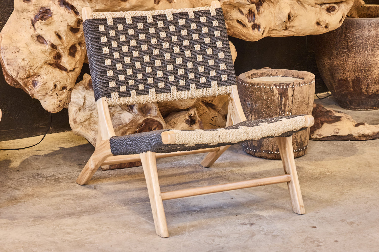 TEAK WOOD RELAX CHAIR WITH SYNTHETIC RAFFIA W60 |D90 |H65 CM