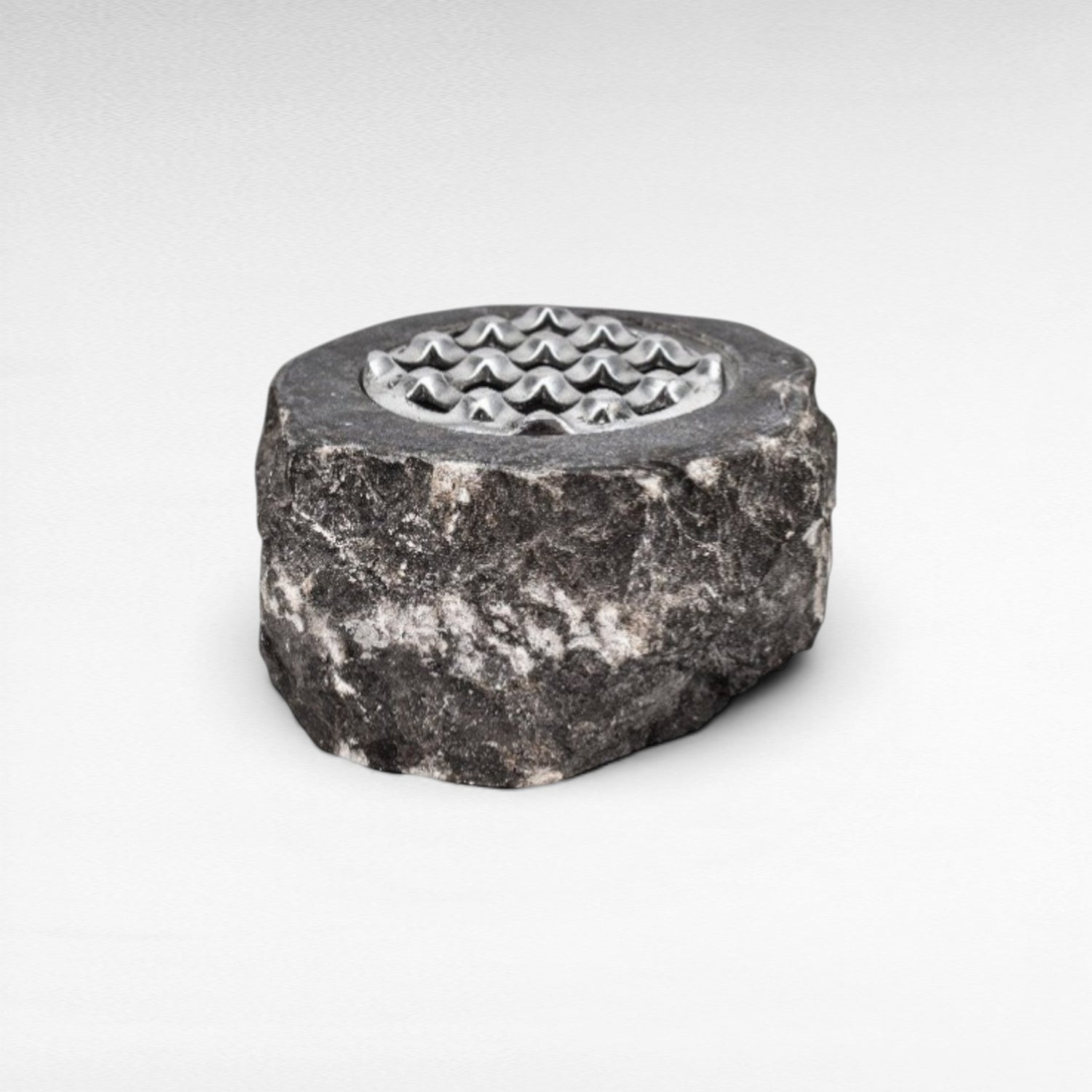 ASHTRAY STONE DARK GREY W12 |D12 |H7 CM