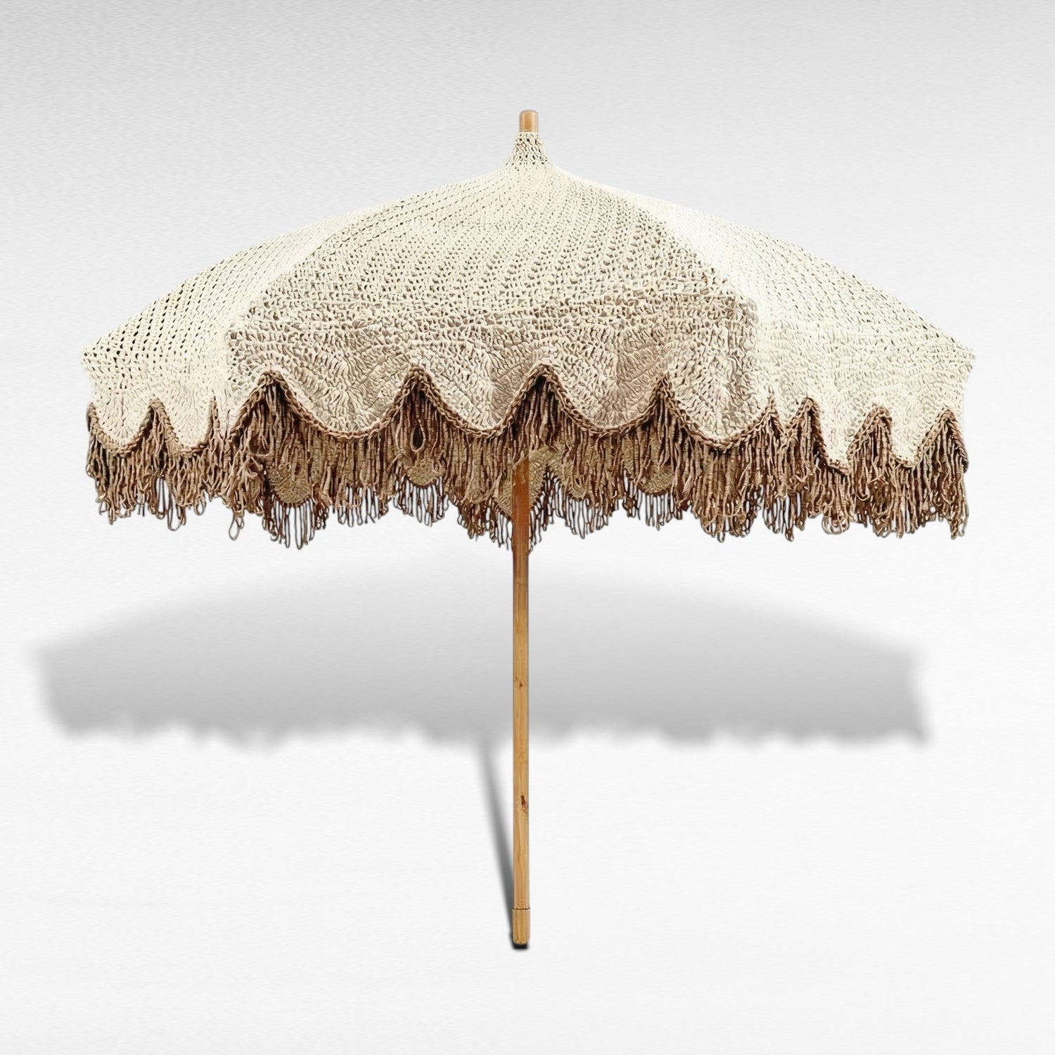 Off-white umbrella with long fringes and wooden pole D220 |H240 cm