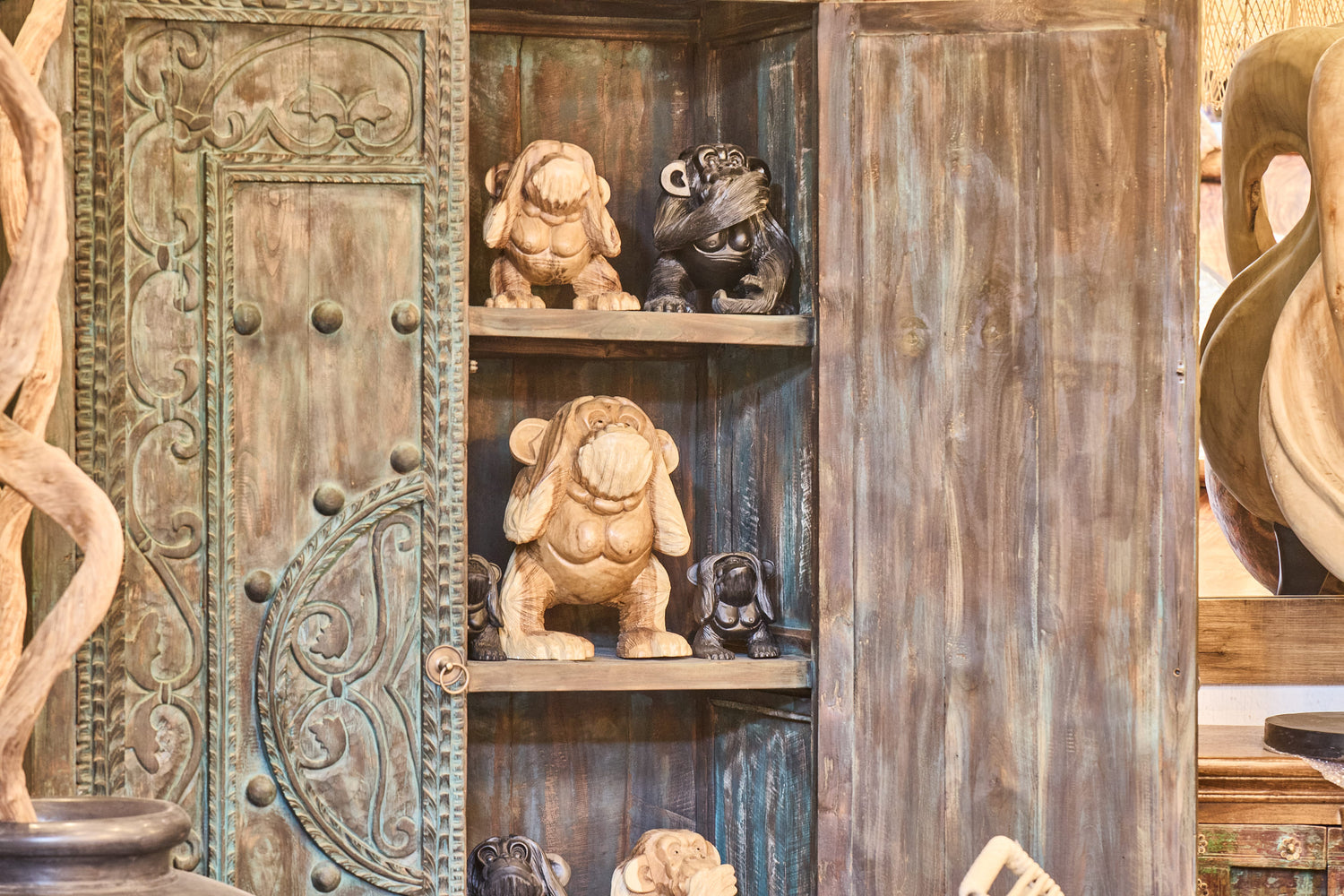 CUPBOARD WITH CARVING W150 |D55 |H220 cm