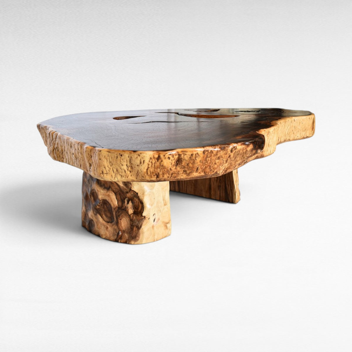 Chora Barefoot Luxury Living suar wood dining table with live edge and natural wood base, L220 x W250 x H80 cm.