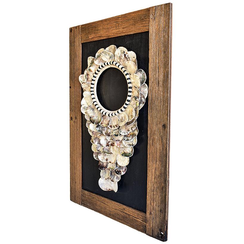 SHELL NECKLACE WITH FRAME 85x4x140cm - Chora Mykonos