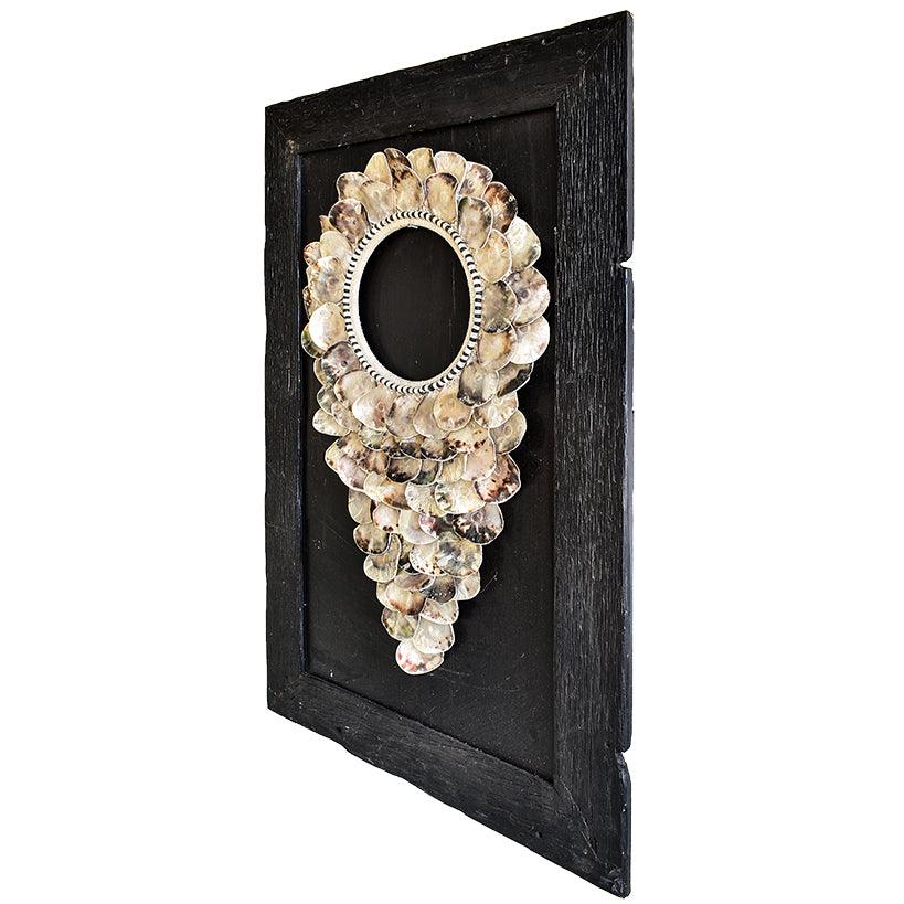 SHELL NECKLACE WITH FRAME 90x2x140cm - Chora Mykonos