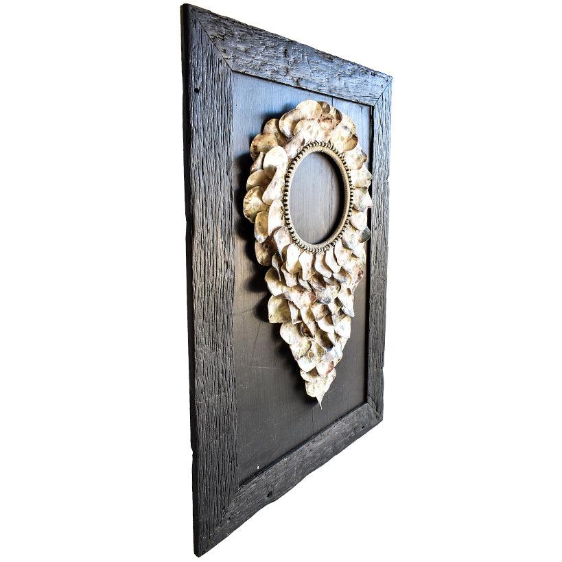 SHELL NECKLACE WITH FRAME 90x2x140cm - Chora Mykonos