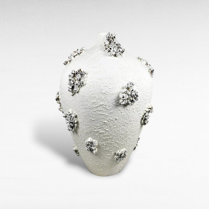 TERRACOTTA WHITE PLANTER WITH CORALS W80 |D80 |H125 CM