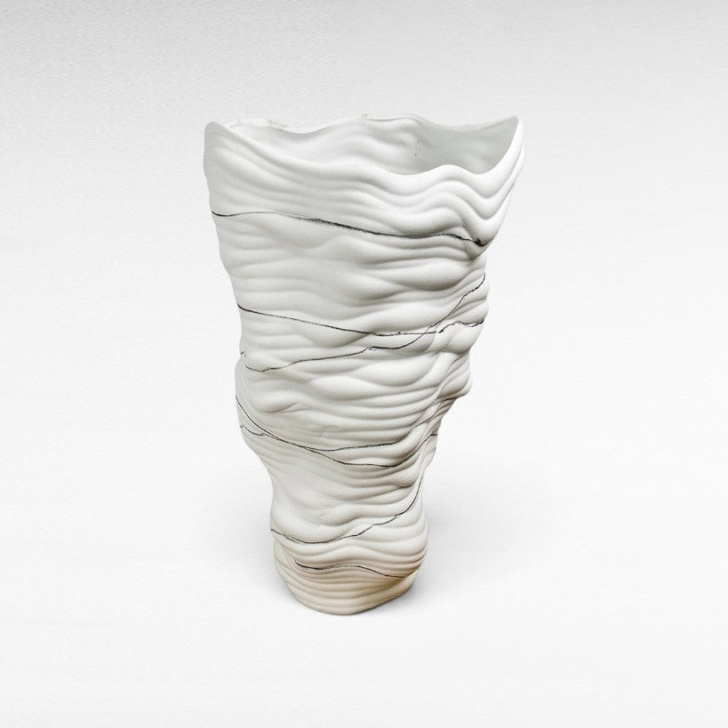 VASE PORCELAIN W29 |D29 |H44 CM
