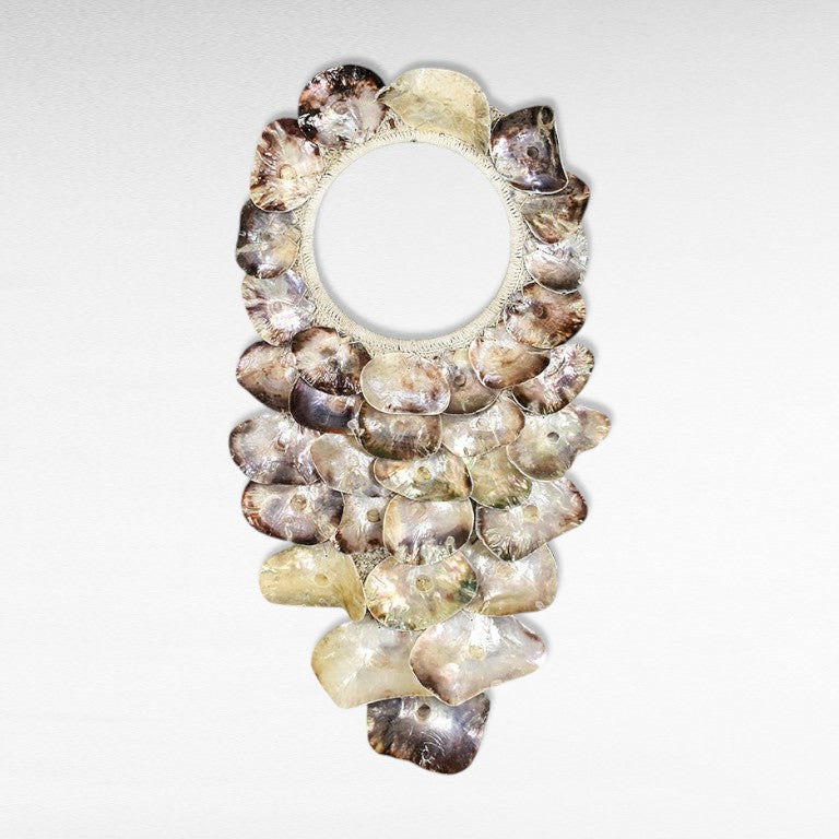 Bold Black Frame Necklace – Dramatic Elegance for Every Occasion