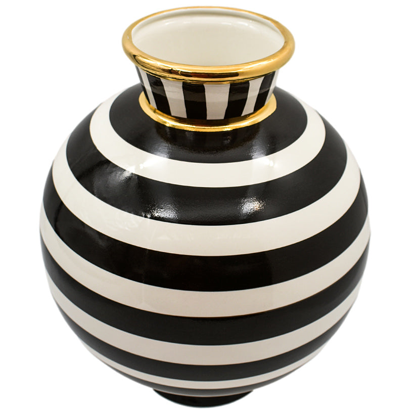 BLACK AND WHITE VASE