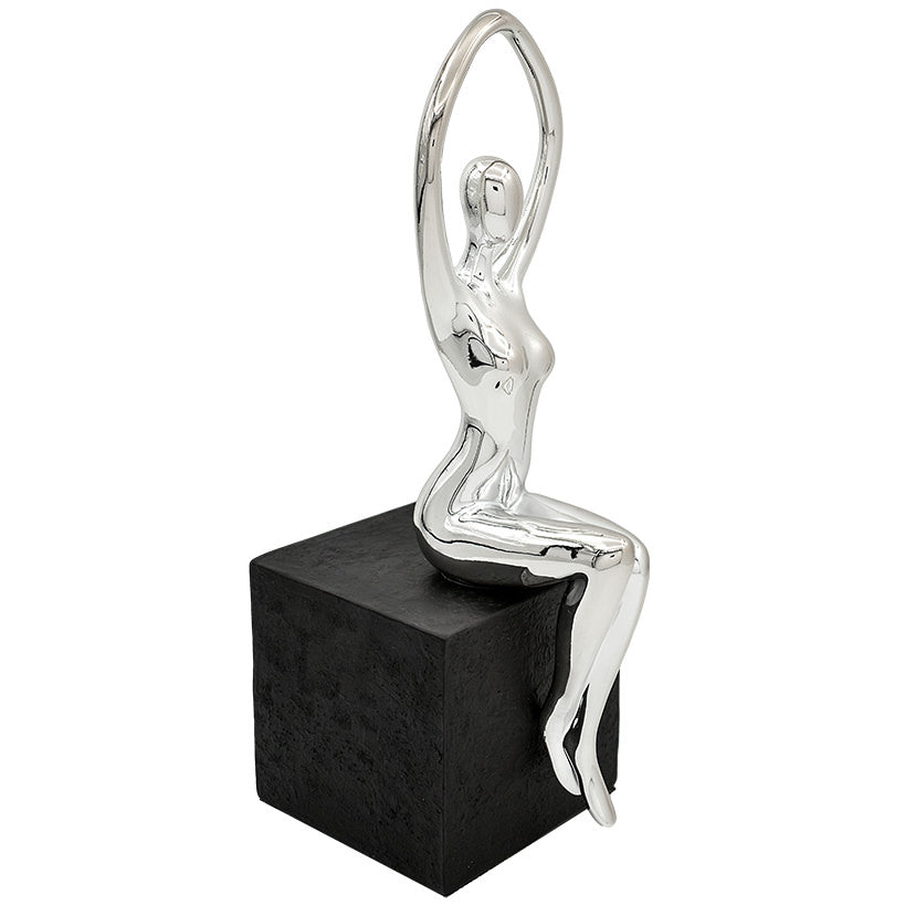 Elegant Women Figurine – Empowering Modern Art Piece