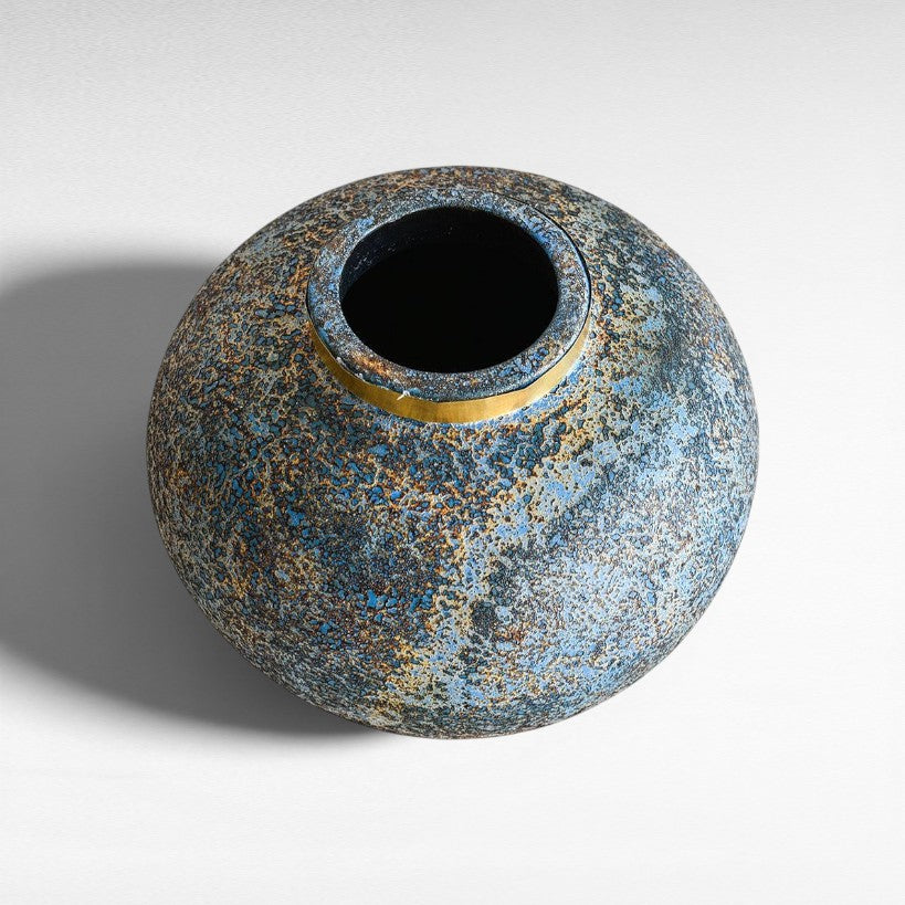 POT WITH GOLD RING AND BLUE RUSTY FINISH 28x28x25cm - Chora Mykonos