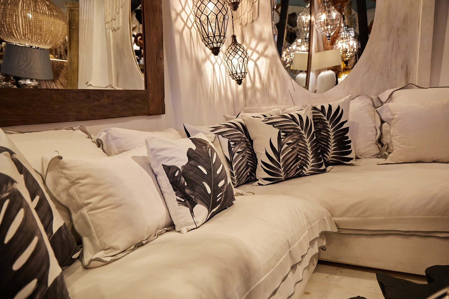 PILLOW BLACK & WHITE SHAVED VELVET  W55 |D55 CM