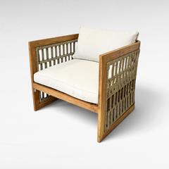 Πολυθρόνα Chora Barefoot Luxury Living από ξύλο teak με γκρι σχοινί και λευκά μαξιλάρια για εξωτερικό χώρο