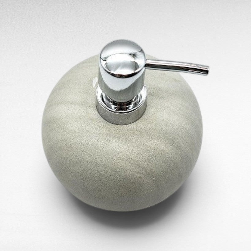 LIGHT GREY OVAL SOAP DISPENSER 15x15x15cm