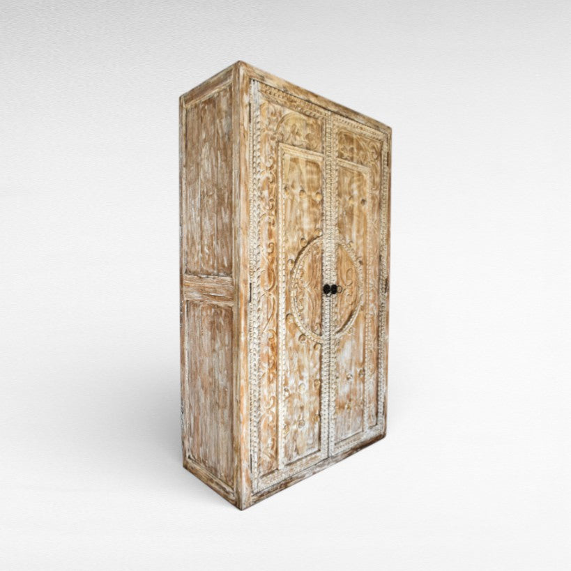 CUPBOARD WITH CARVING W150 |D50 |H220 cm