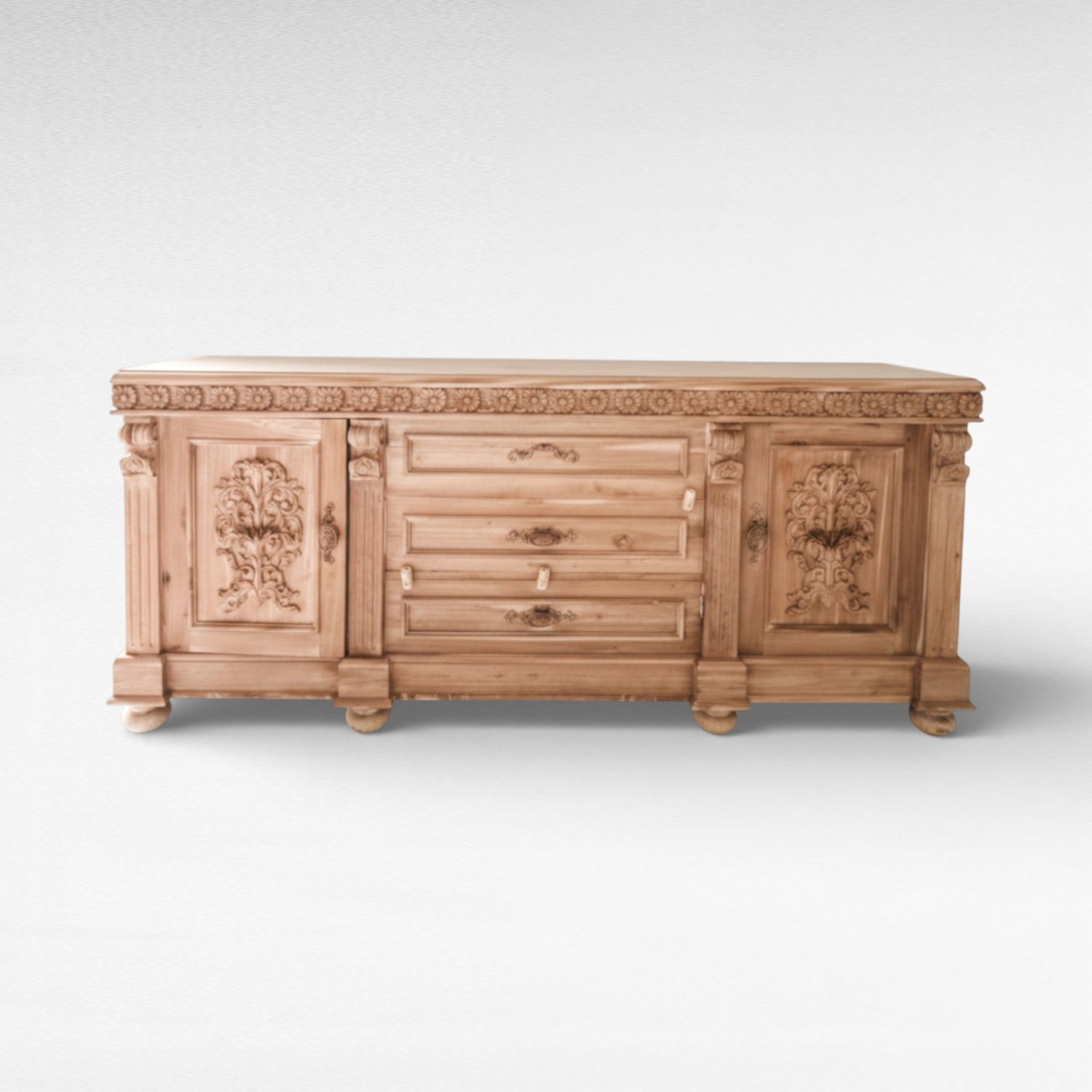 HANDCARVED BUFFET W200 |D50 |H75 cm