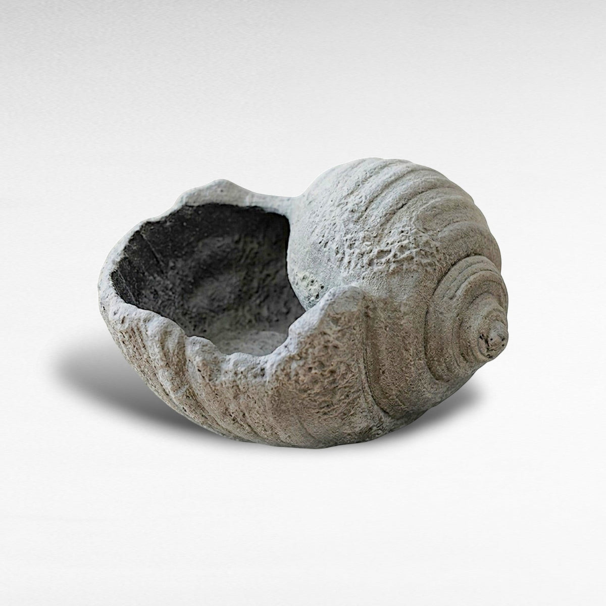 STONE POT SNAIL W70 |D65 |H40 CM