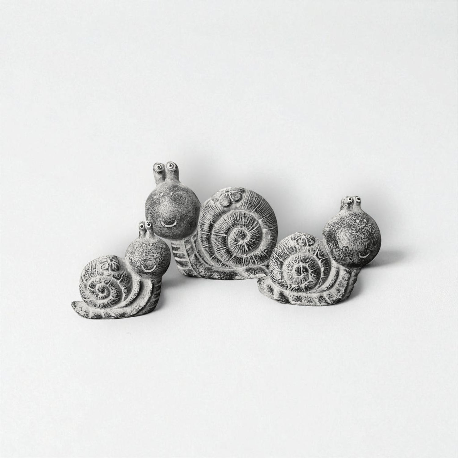 SNAILS BLACK COLOR SET OF 3