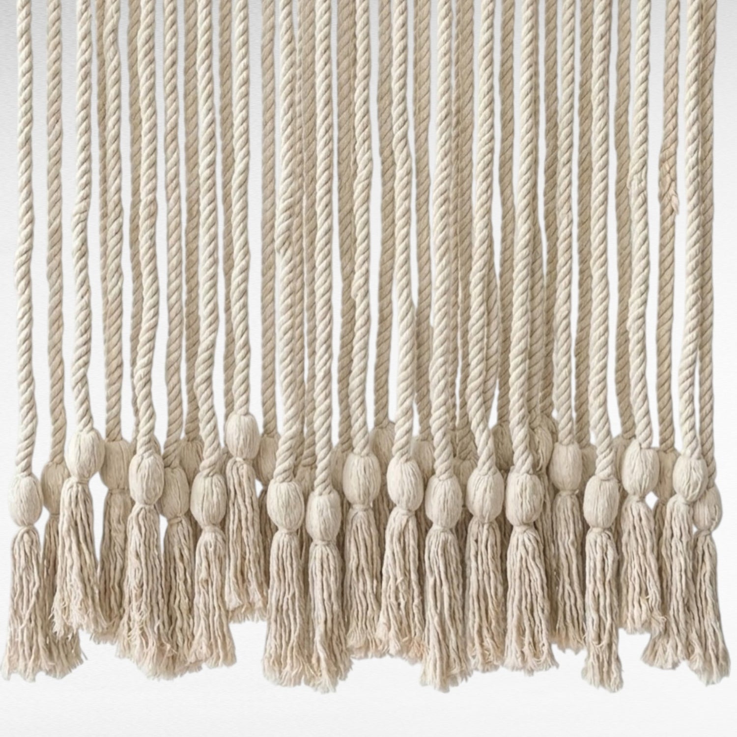 CURTAIN OFF WHITE THICK ROPE WITH TASSELS / EGG
