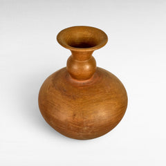 Chora Barefoot Luxury Living terracotta vase, 40 cm height, with a rounded body and flared neck.