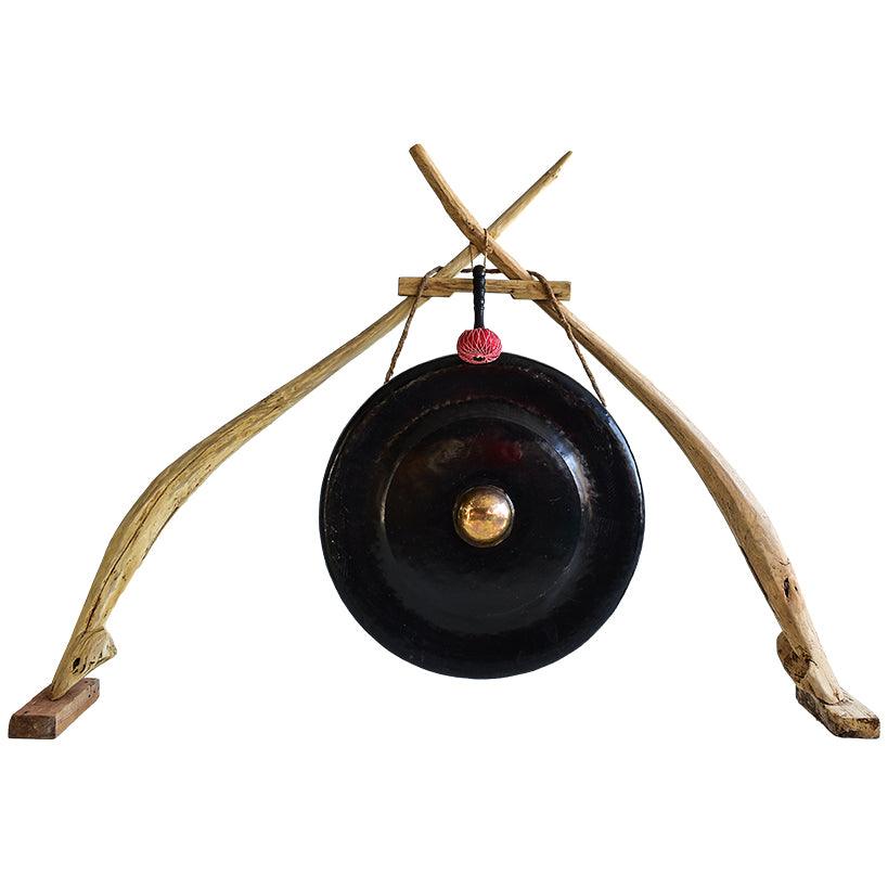 BIG GONG WITH PLOUGH STAND NATURAL AND BLACK